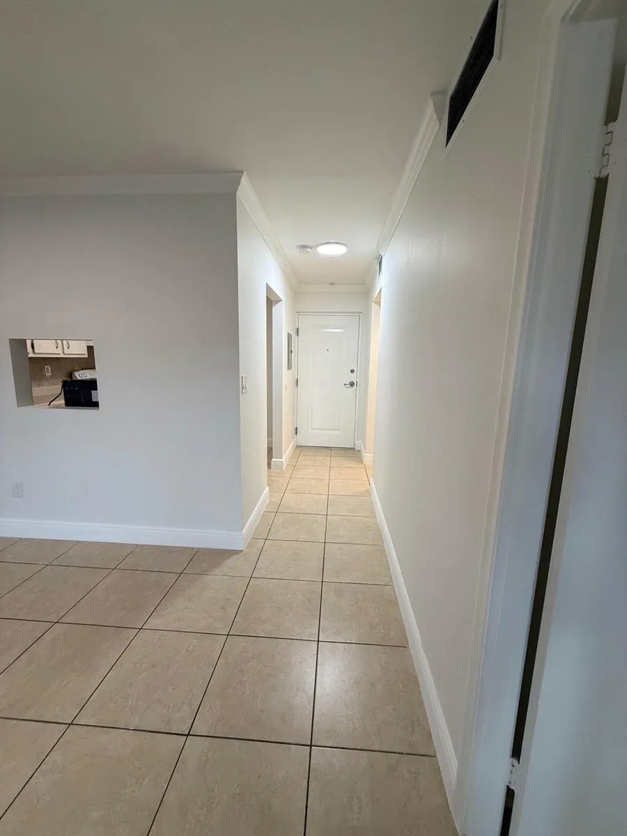 7732 Camino Real #F417 Miami, FL 33143
