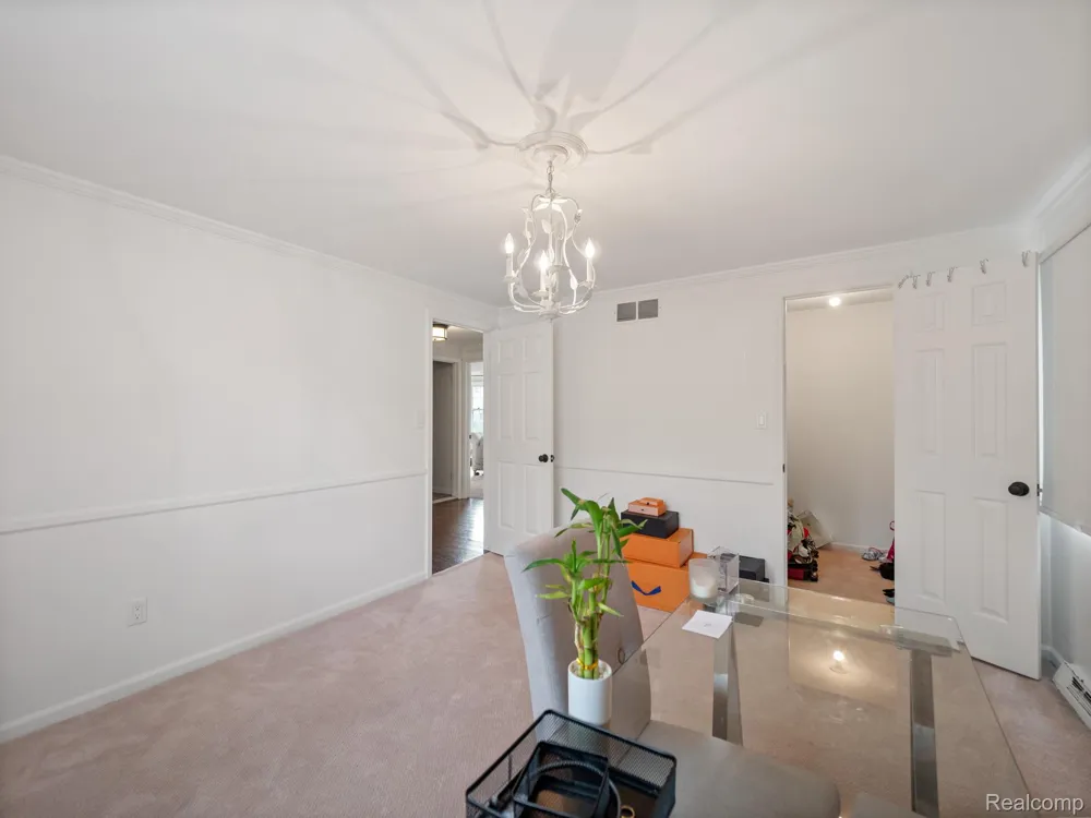 749 KENSINGTON LANE Bloomfield Charter Township, MI 48304