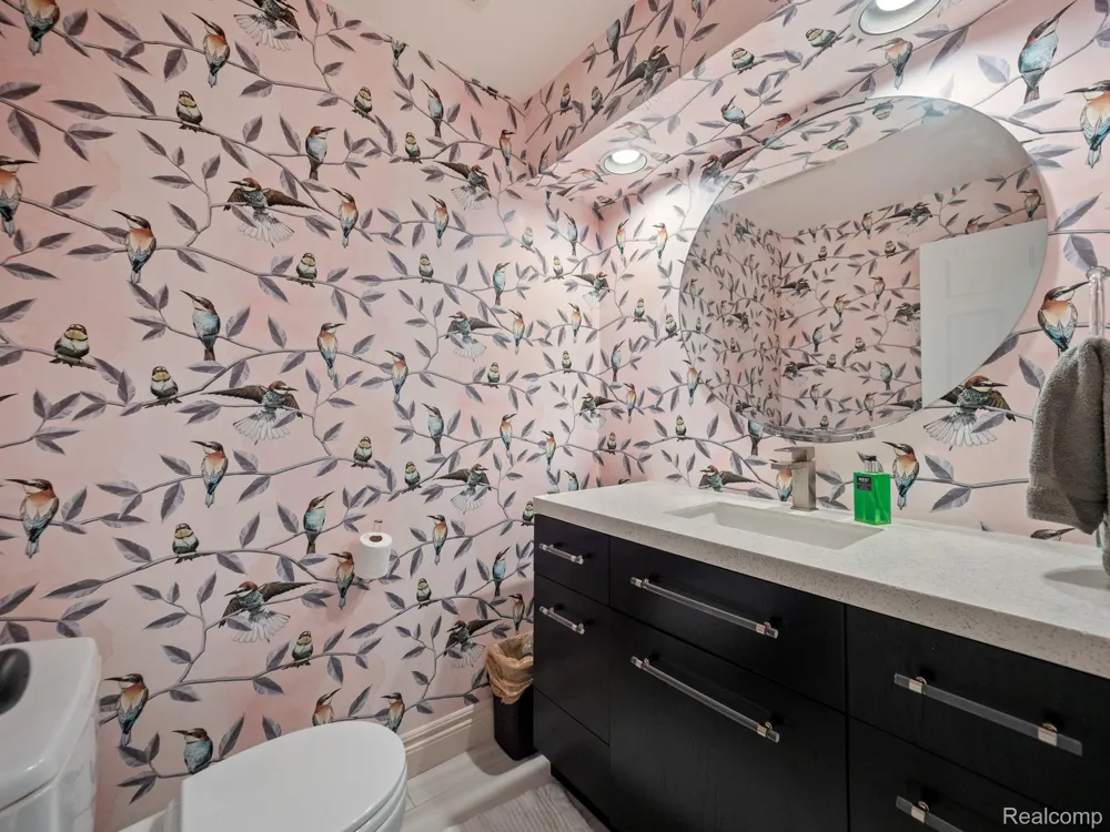 749 KENSINGTON LANE Bloomfield Charter Township, MI 48304
