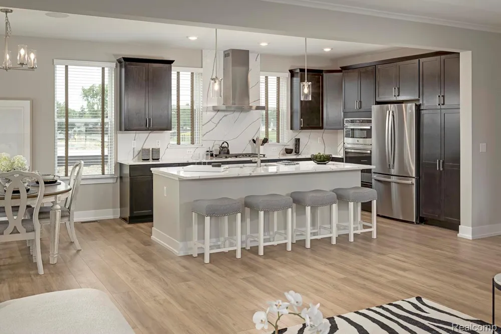 810 Schalm Dr Clawson City, MI 48017