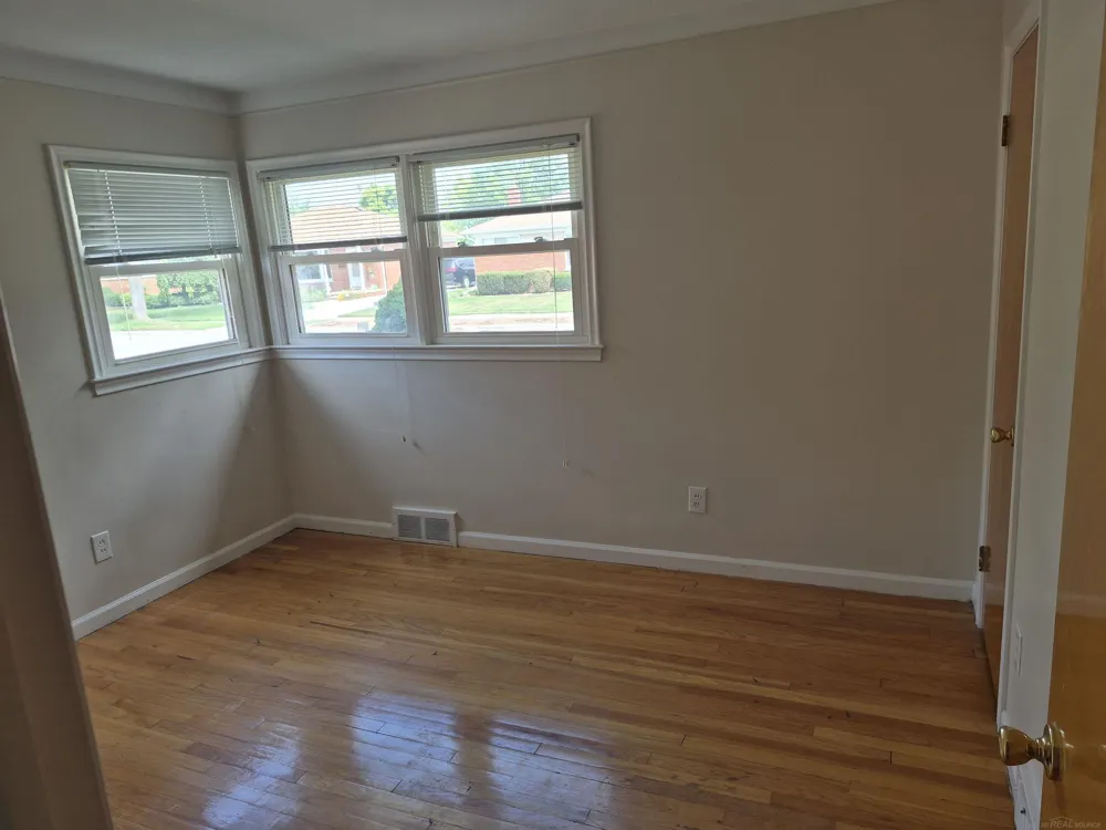 4246 23rd Street Wyandotte City, MI 48192