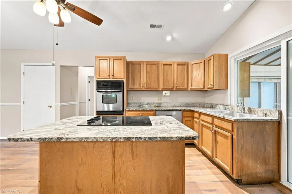 4906 Yarmouth Drive Greensboro, NC 27407