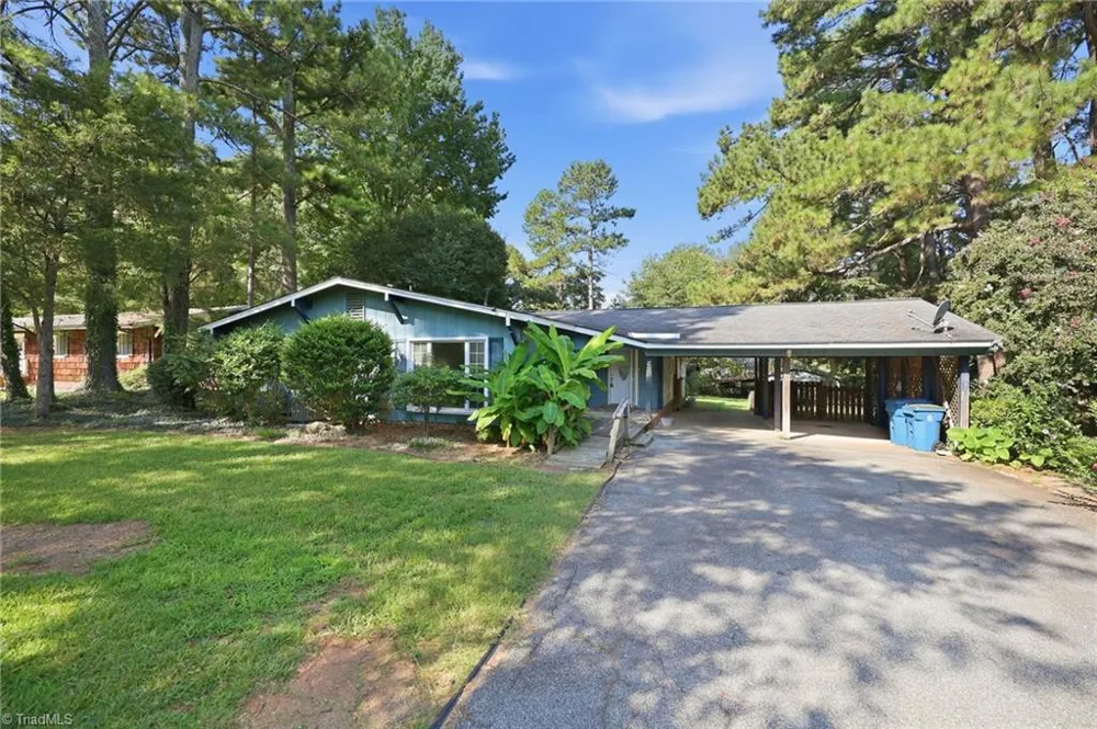 4906 Yarmouth Drive Greensboro, NC 27407