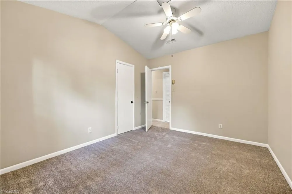 4906 Yarmouth Drive Greensboro, NC 27407