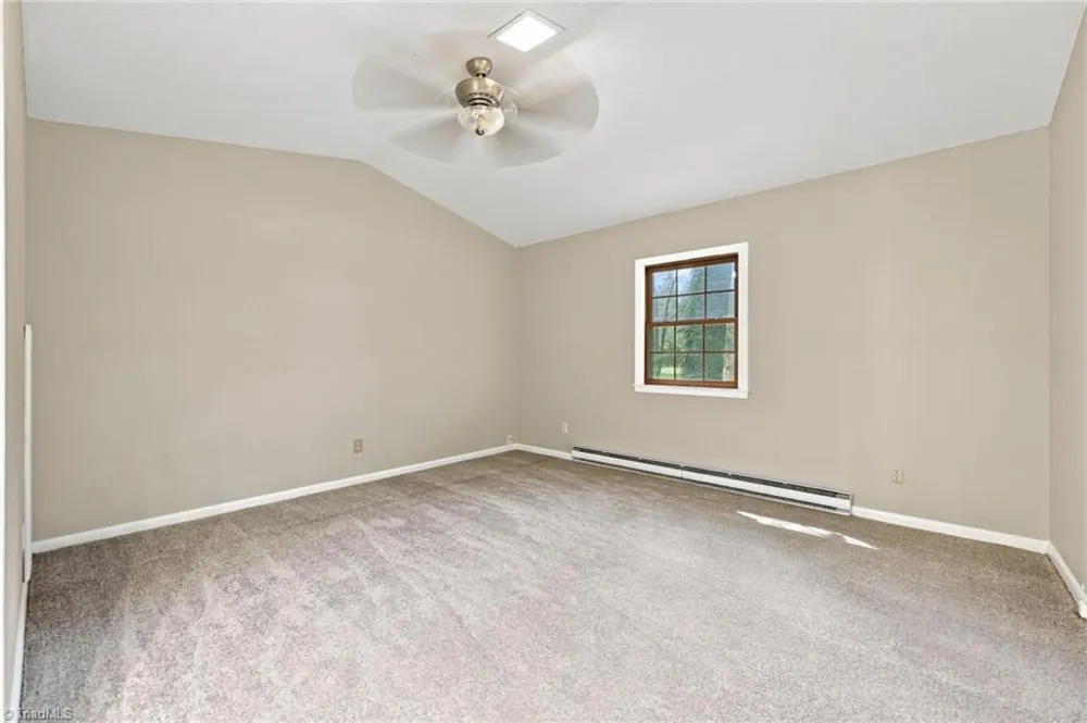 4906 Yarmouth Drive Greensboro, NC 27407