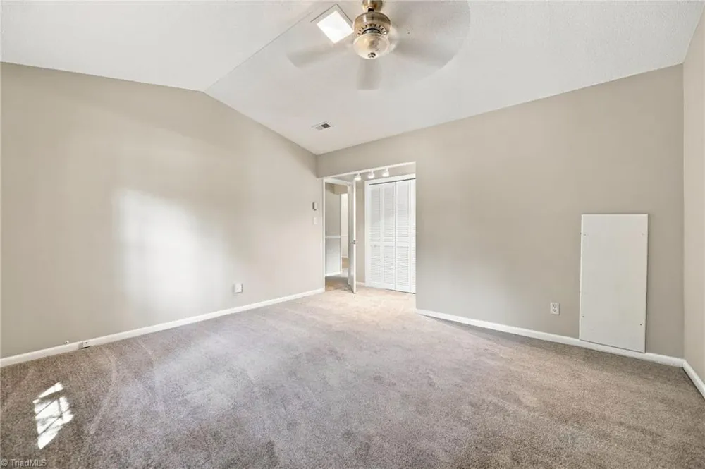4906 Yarmouth Drive Greensboro, NC 27407