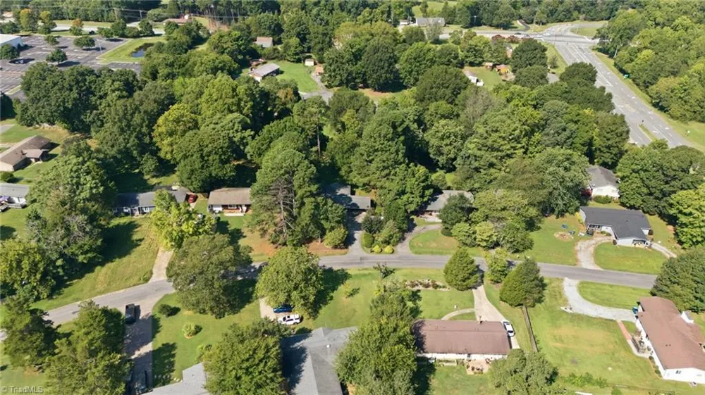 4906 Yarmouth Drive Greensboro, NC 27407