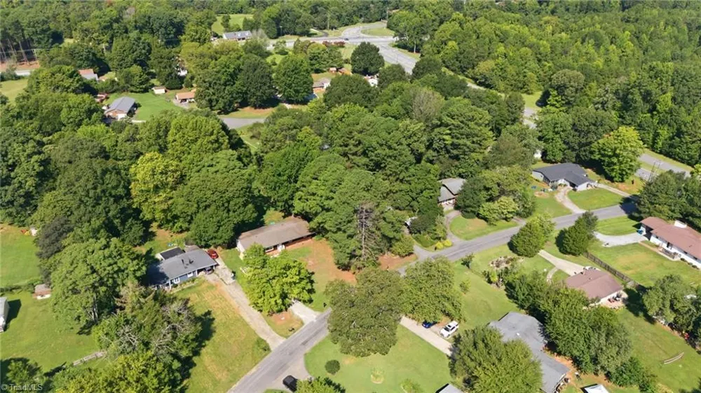 4906 Yarmouth Drive Greensboro, NC 27407