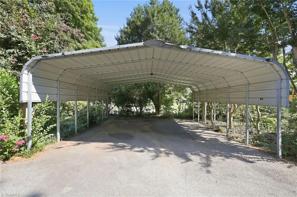 4906 Yarmouth Drive Greensboro, NC 27407