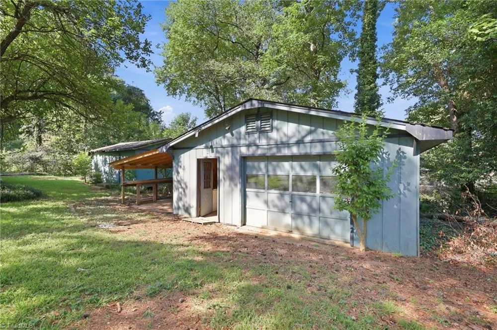 4906 Yarmouth Drive Greensboro, NC 27407
