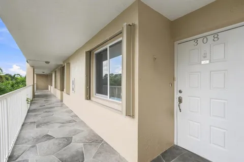 2541 NOB HILL ROAD #308