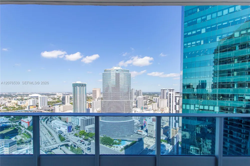 200 BISCAYNE BLVD WY #4512 Miami, FL 33131