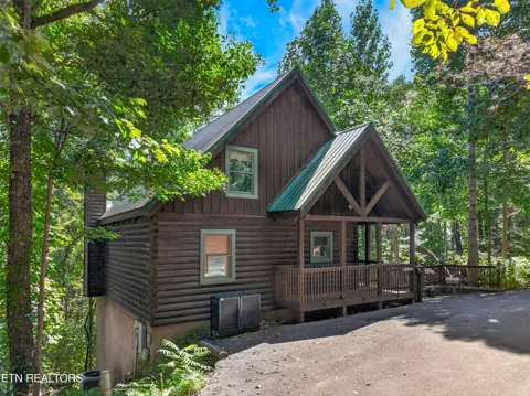 550 Wildwood Forest Way #5