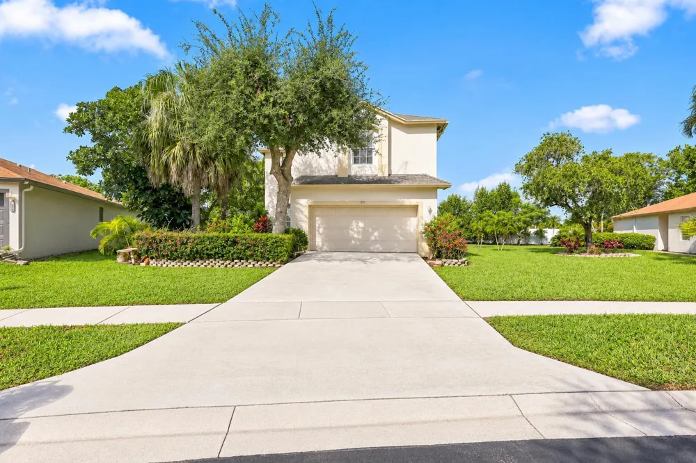 6060 AZALEA CIRCLE West Palm Beach, FL 33415