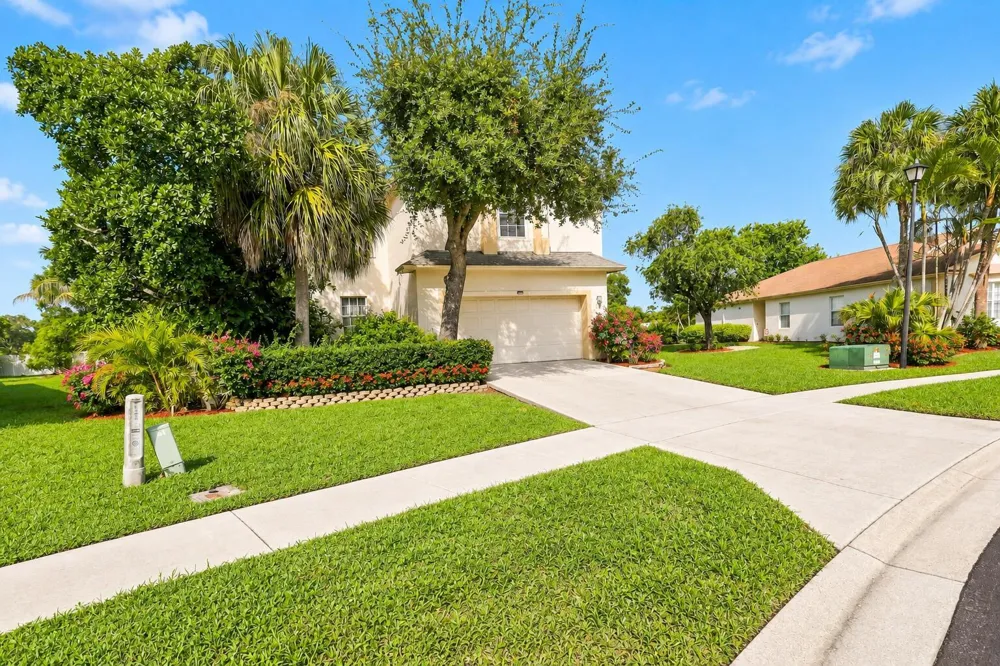 6060 AZALEA CIRCLE West Palm Beach, FL 33415