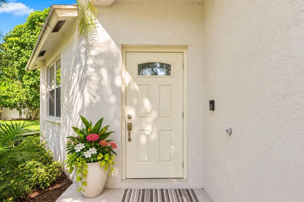 6060 AZALEA CIRCLE West Palm Beach, FL 33415