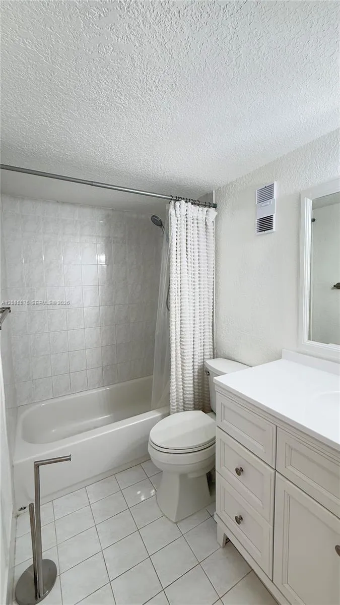 7121 Miami Lakes Dr #Q8 Miami Lakes, FL 33014