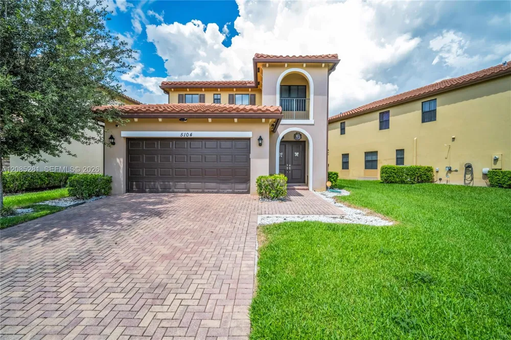 5104 NW 47th St Tamarac, FL 33319
