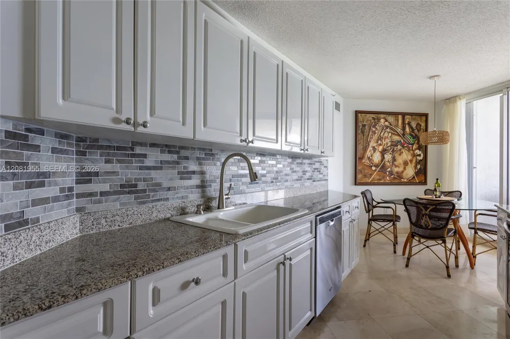 16711 Collins Ave #1704 Sunny Isles Beach, FL 33160