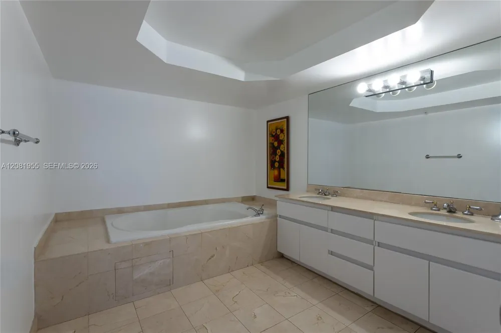 16711 Collins Ave #1704 Sunny Isles Beach, FL 33160