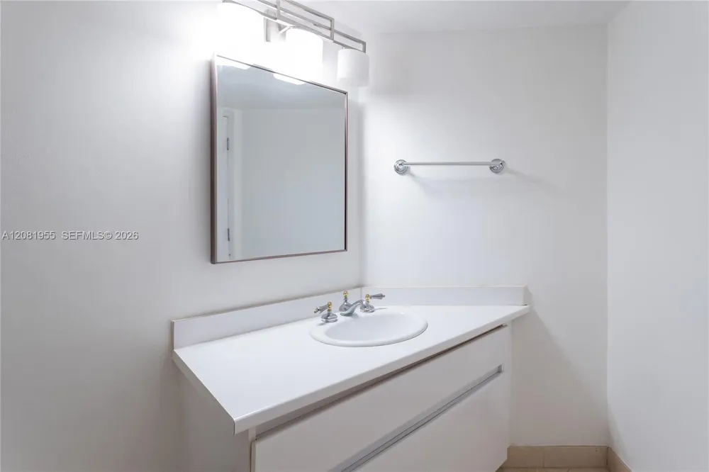 16711 Collins Ave #1704 Sunny Isles Beach, FL 33160