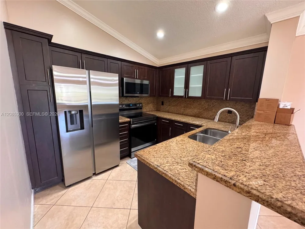 211 SW 95th Ter #202 Pembroke Pines, FL 33025