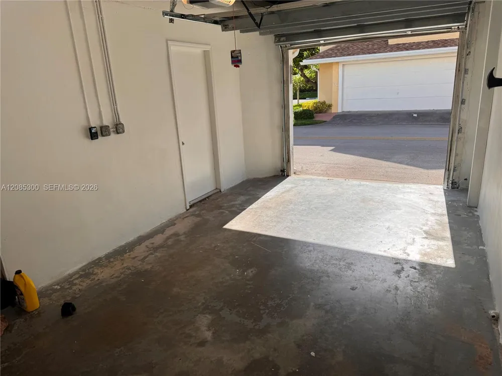 211 SW 95th Ter #202 Pembroke Pines, FL 33025
