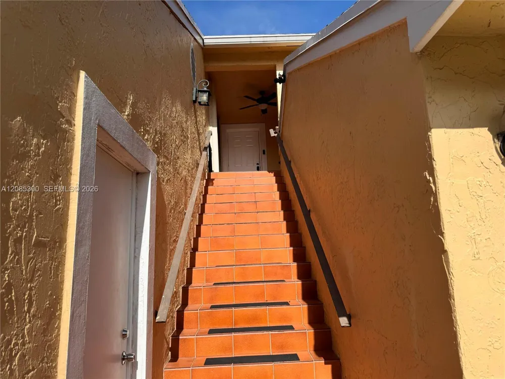 211 SW 95th Ter #202 Pembroke Pines, FL 33025
