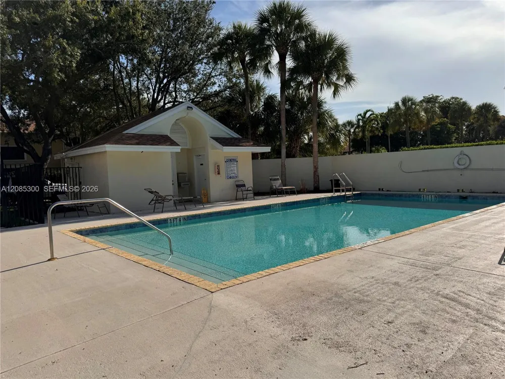 211 SW 95th Ter #202 Pembroke Pines, FL 33025