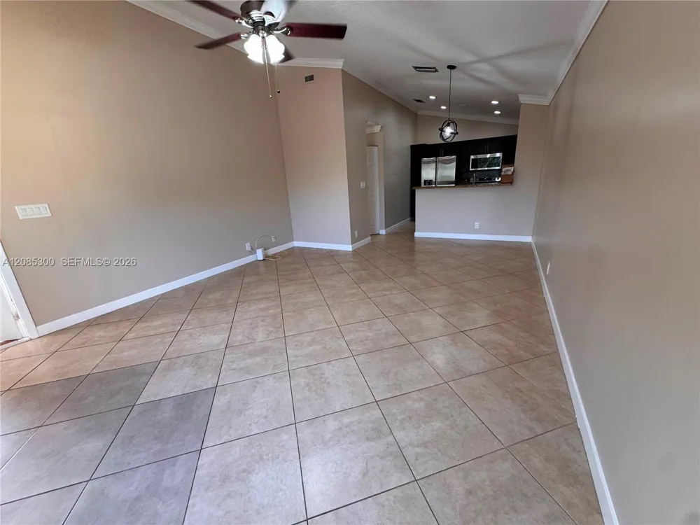 211 SW 95th Ter #202 Pembroke Pines, FL 33025