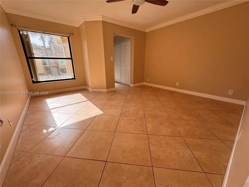 211 SW 95th Ter #202 Pembroke Pines, FL 33025