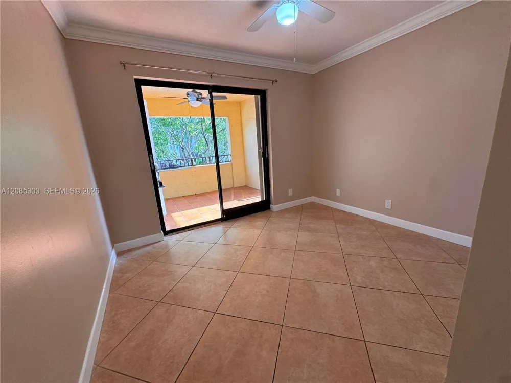 211 SW 95th Ter #202 Pembroke Pines, FL 33025
