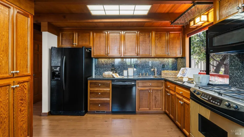 2312 Laguna Vista Drive Novato, CA 94945
