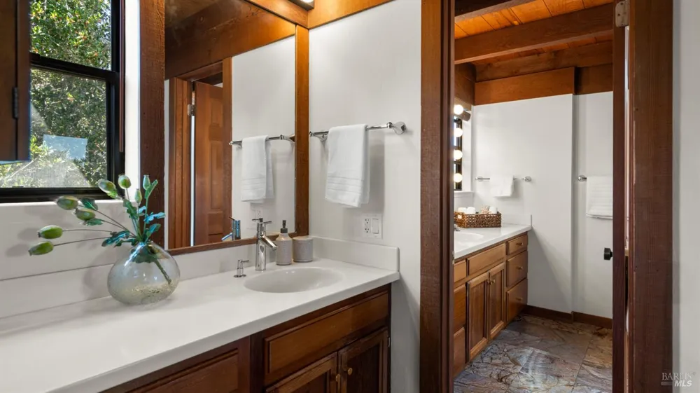 2312 Laguna Vista Drive Novato, CA 94945