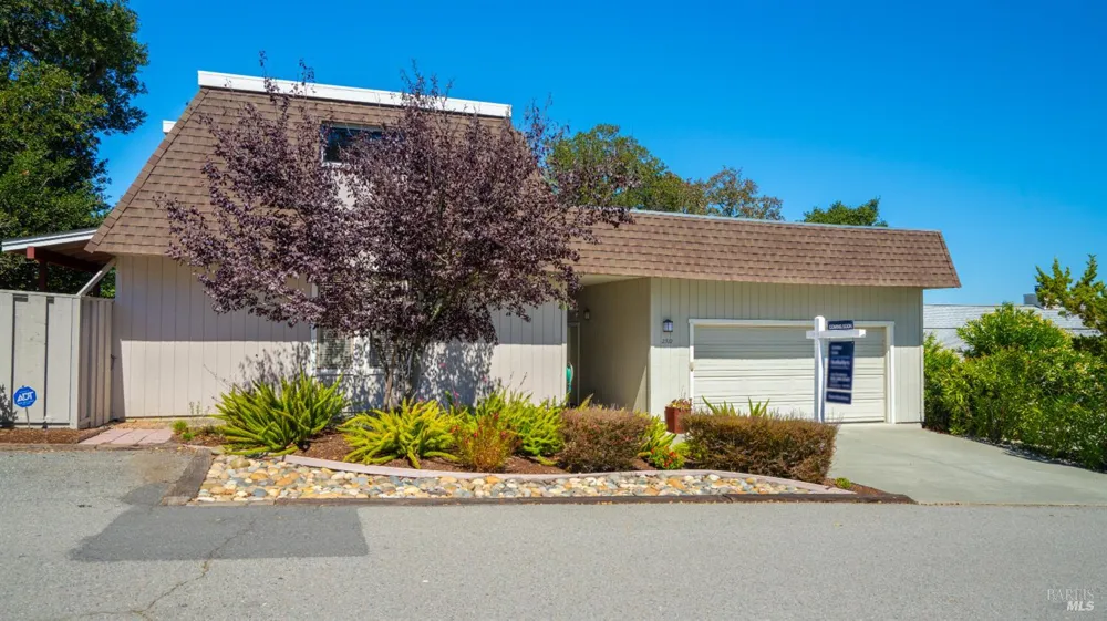 2312 Laguna Vista Drive Novato, CA 94945