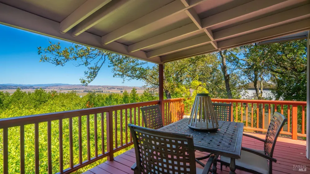 2312 Laguna Vista Drive Novato, CA 94945