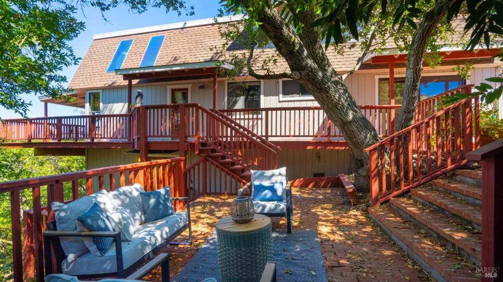 2312 Laguna Vista Drive Novato, CA 94945