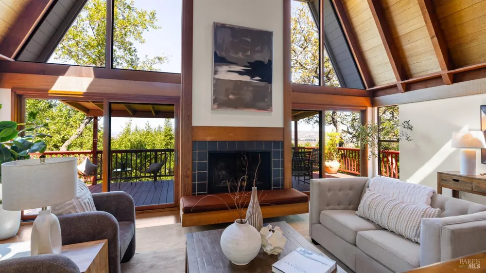 2312 Laguna Vista Drive Novato, CA 94945