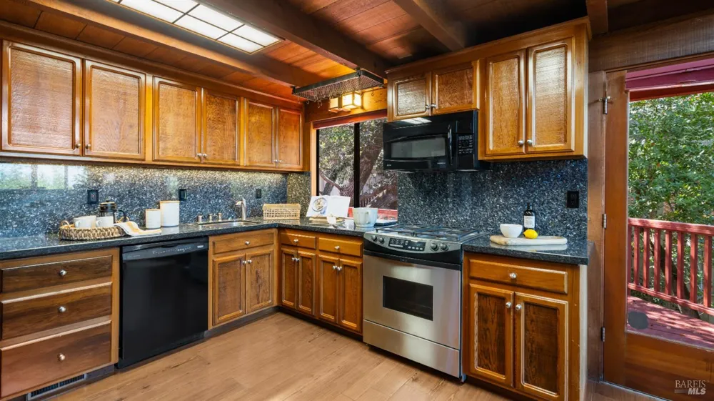 2312 Laguna Vista Drive Novato, CA 94945