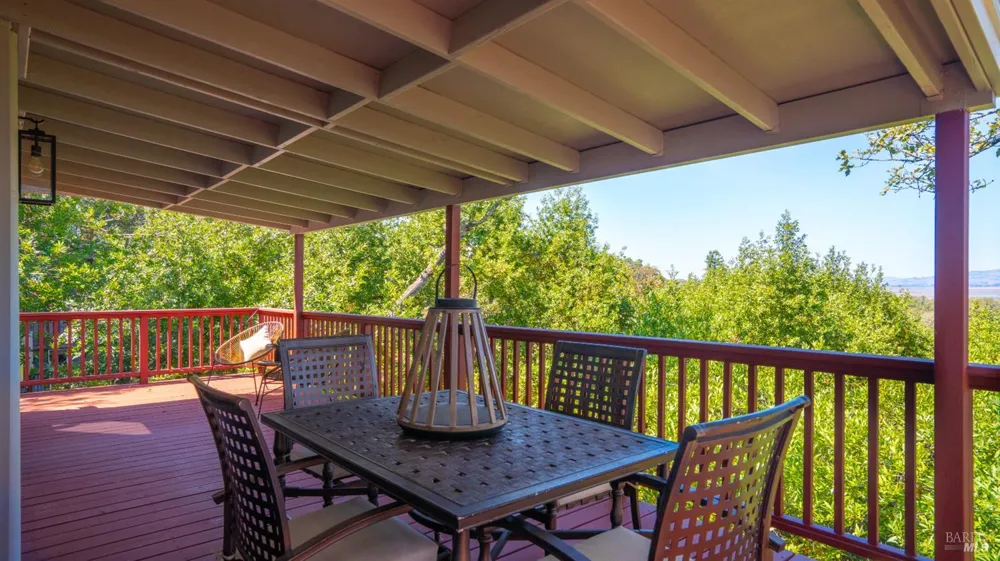 2312 Laguna Vista Drive Novato, CA 94945