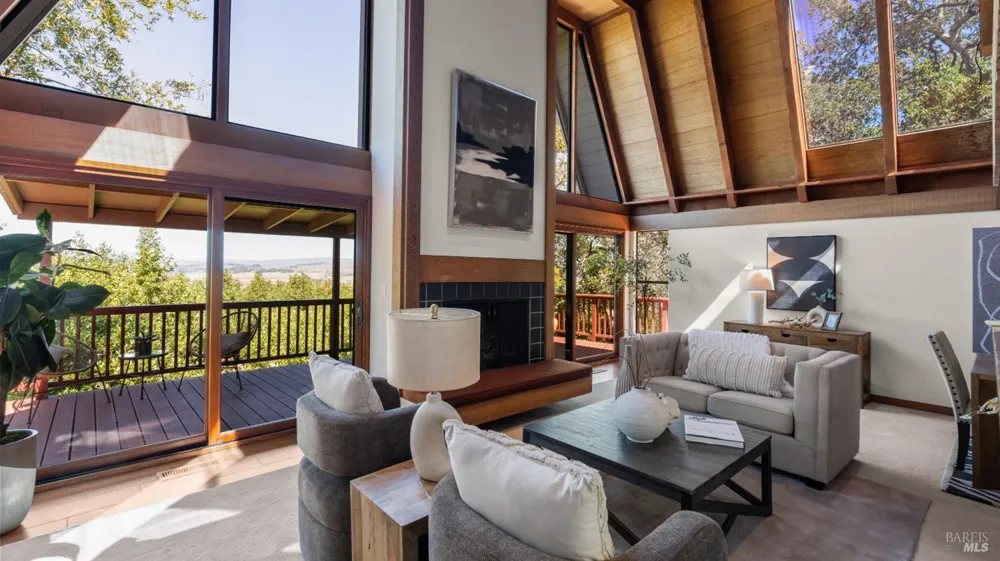 2312 Laguna Vista Drive Novato, CA 94945
