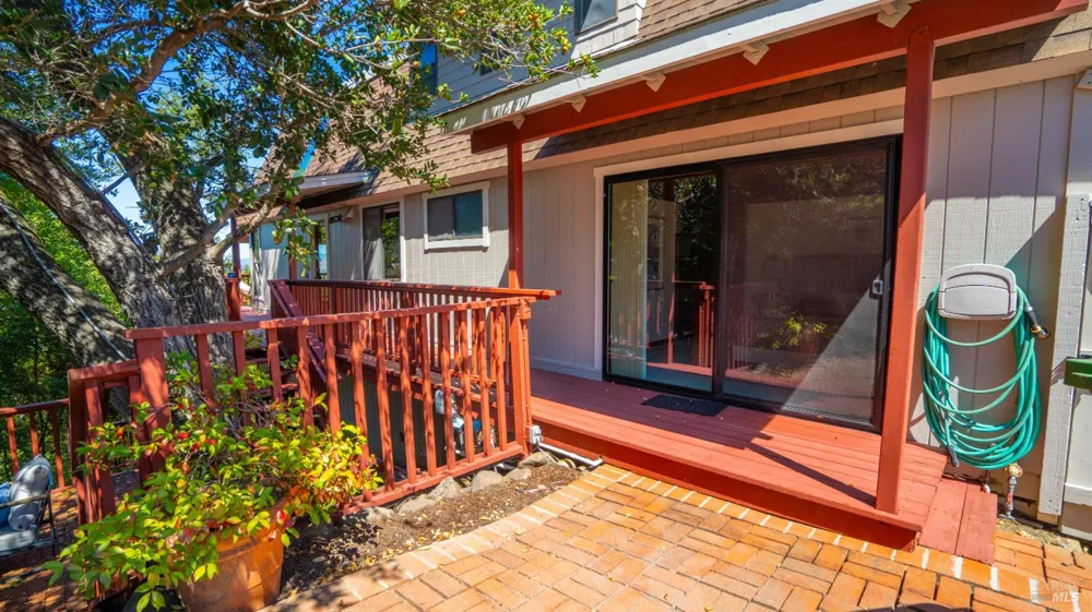 2312 Laguna Vista Drive Novato, CA 94945