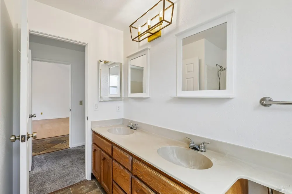 1443 Dandelion Way Petaluma, CA 94954