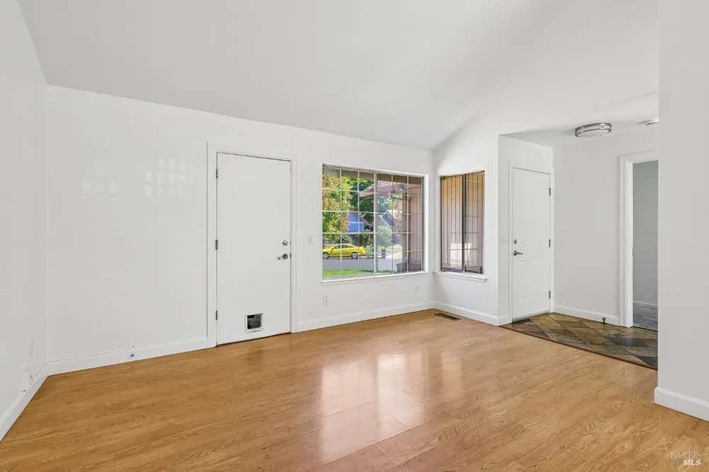 1443 Dandelion Way Petaluma, CA 94954