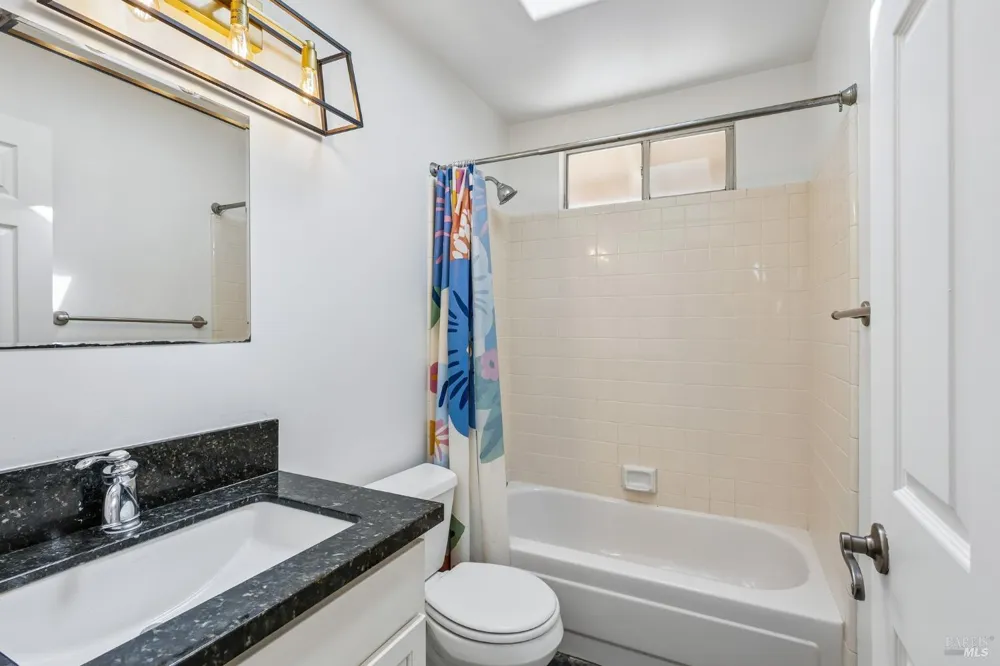 1443 Dandelion Way Petaluma, CA 94954