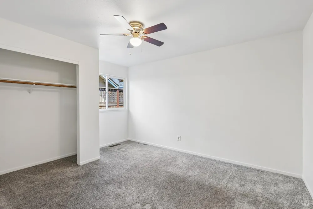 1443 Dandelion Way Petaluma, CA 94954