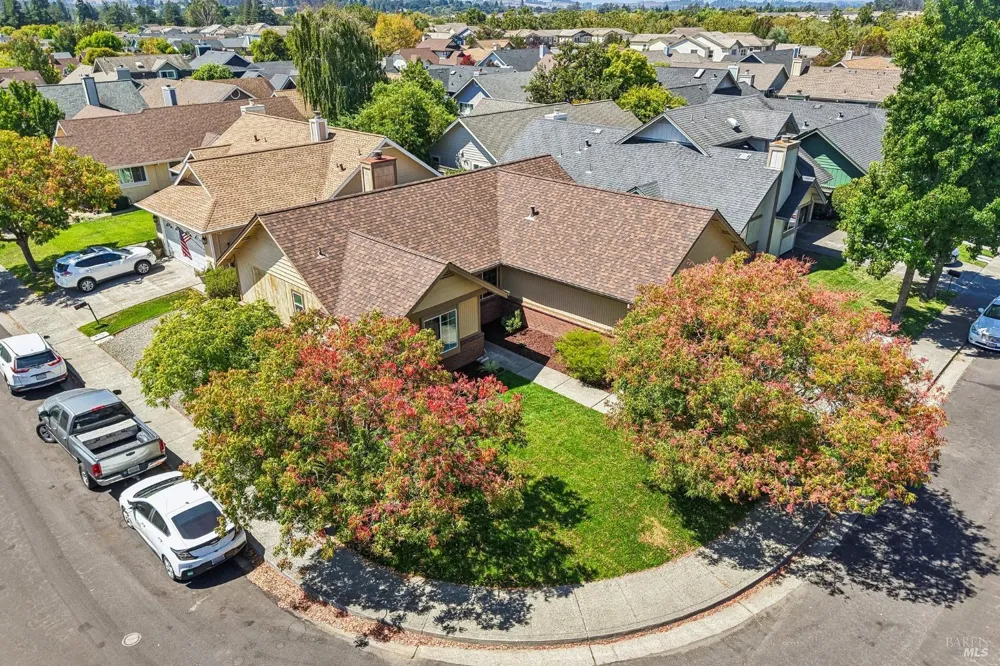 1443 Dandelion Way Petaluma, CA 94954