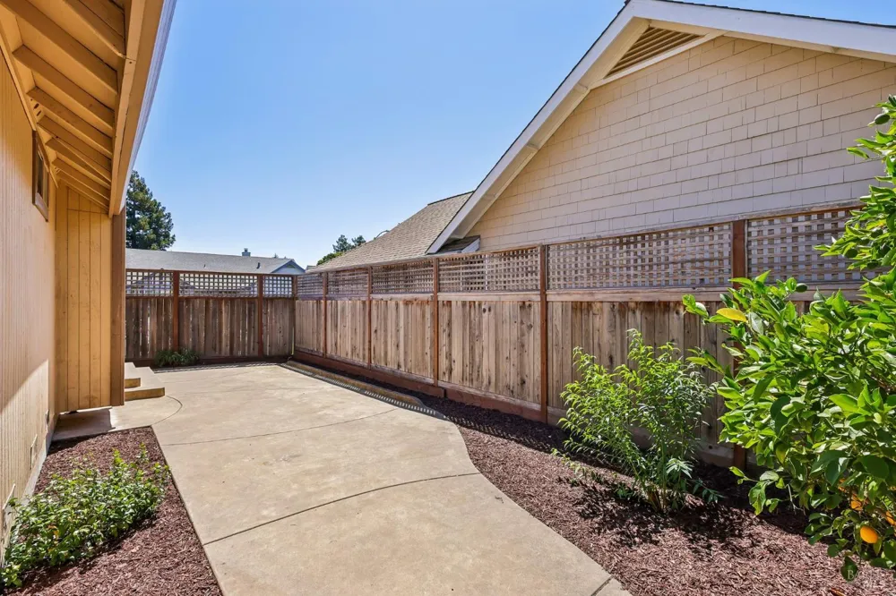 1443 Dandelion Way Petaluma, CA 94954