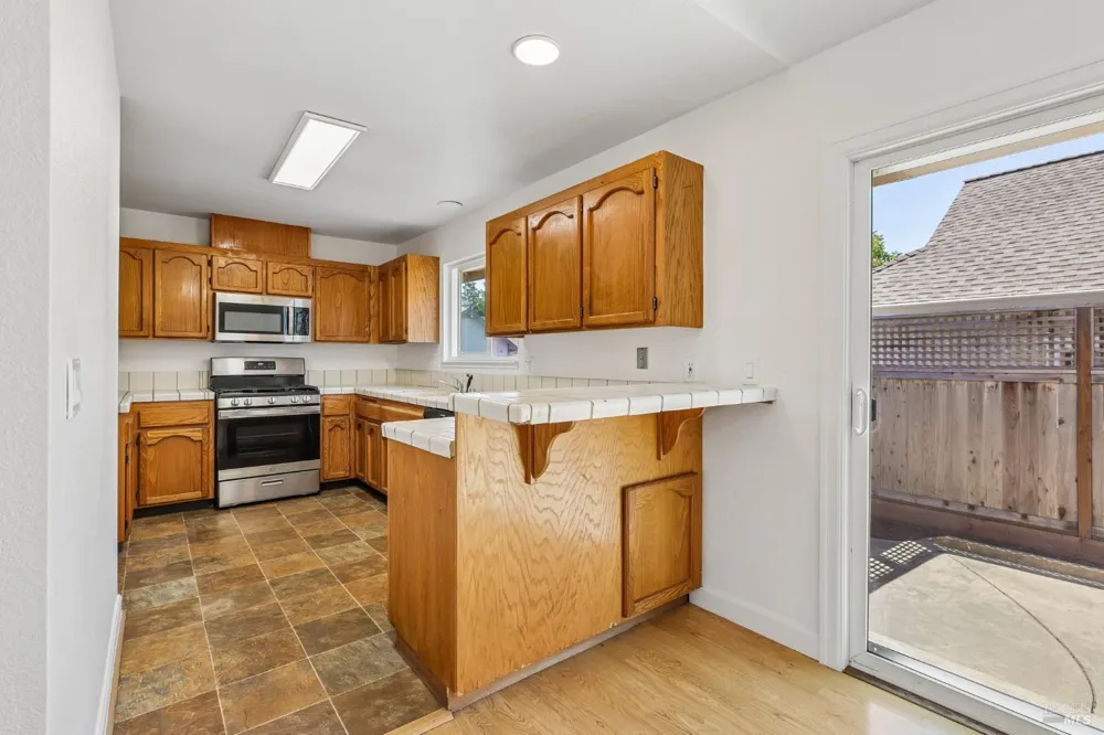 1443 Dandelion Way Petaluma, CA 94954