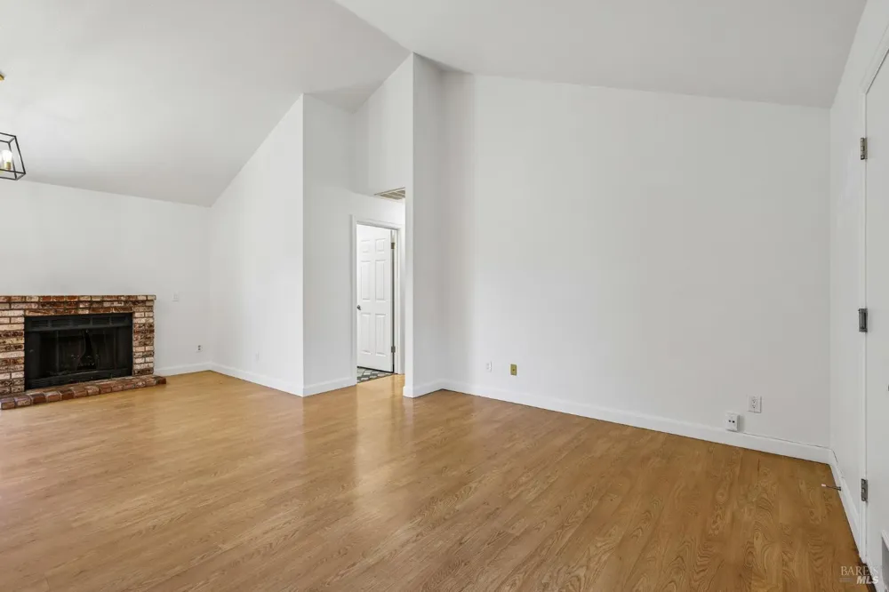1443 Dandelion Way Petaluma, CA 94954